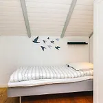 Дом отдыха 4 Person In Vaeggerlose