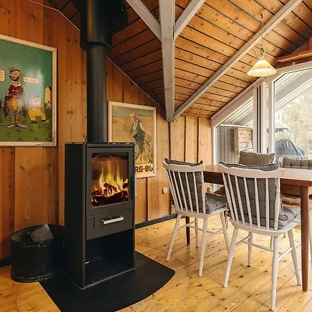 4 Person In Vaeggerlose Semesterbostad *
