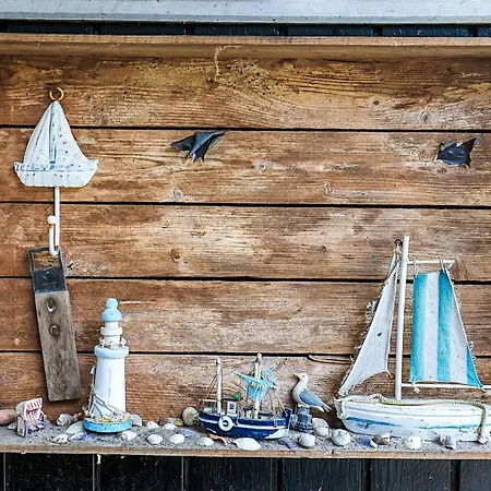 4 Person In Vaeggerlose Bøtø By
